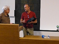 EBI 2021 Mirek 022  Pan ředitel V. Kolivoška předává pamětní plaketu prešovské hvězdárny hejtmanovi I - sobota, 17. července