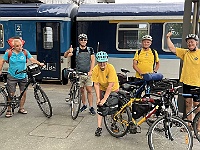 EBI 2025 Mirek 002  Bez problémů jsme dorazili do Prahy, (Petr, Martin, Dana, Rosťa, Láďa) - sobota, 2. srpna