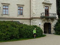 EBI 2025 Mirek 168  U zámku v Průhonicích nás očekává Bohouš Šára. - úterý, 5. srpna