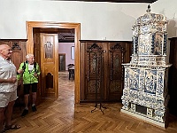 EBI 2025 Mirek 169  Zámkem nás provádí pan Ivan Stana. - úterý, 5. srpna