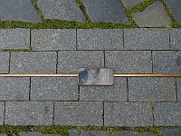 EBI 2025 Mirek 220  Kontroluji správnost severojižního směru vyznačeného poledníku (pražský poledník je na 14o 25´ 17´´ východní délky). - středa, 6. srpna