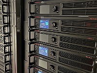 EBI 2025 Mirek 237  Počítače, které řídí projekci ohromného displeje planetária. - středa, 6. srpna