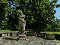 EBI 2025 Mirek 287  Lidická žena s růží (Památník lidických žen). - čtvrtek, 7. srpna