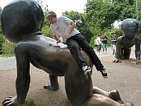 EBI 2025 Mirek 365  Kde jsme viděli opět plastiky od Davida Černého (Miminka). - sobota, 9. srpna