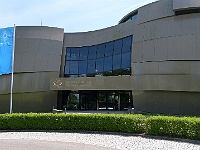 EbiCERN 2025 Mirek 002  Hlavní budova Visitor centra a planetária ESO. - středa, 14. května