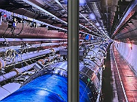 EbiCERN 2025 Mirek 073  Vizualizace podzemního tunelu a svazkové komory (všimněte si zakřivení tunelu i komory). - čtvrtek, 15. května