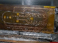 EbiCERN 2025 Mirek 084  V CERNu vyvinutá testovací plochá cívka se supravodivou slitinou Nb3Sn pomocí které bylo dosaženo intenzity magnetického pole o velikosti 13,5 Tesla! - čtvrtek, 15. května