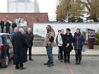 2024 Plskovi-pohreb Mirek 02  Setkáváme se u krematoria v Brně. - pátek, 26. ledna 2024
