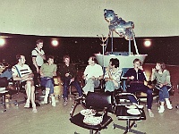 PROFIL 027  Závěr 3. ročníku Ebicyklu proběhl ve hvězdárně a planetáriu v Krásném Poli 23. 8. 1986. Foto Josef Vondrouš.