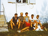 PROFIL 037  Hvězdárna Kleť 8. 7. 1987. Památeční fotka s dr. Mrkosem. Foto Zdeněk Štorek.