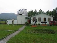 PROFIL 282  Hvězdárna na Kolonickém sedle. Stavba byla dokončena v roce 1999. V roce 2002 zde byl uveden do provozu VNT (Vihorlatský Národný Teleskop) s průměrem zrcadla 1 metr. Foto Martin Poupa.
